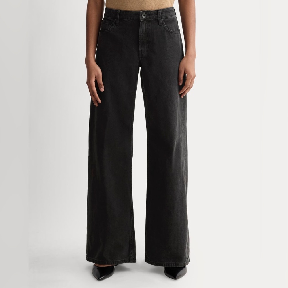 Everlane Low Rise Wide Leg Black Jeans in Size 28